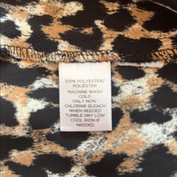 LOFT Leopard Ruffle Blouse - Picture 7 of 7